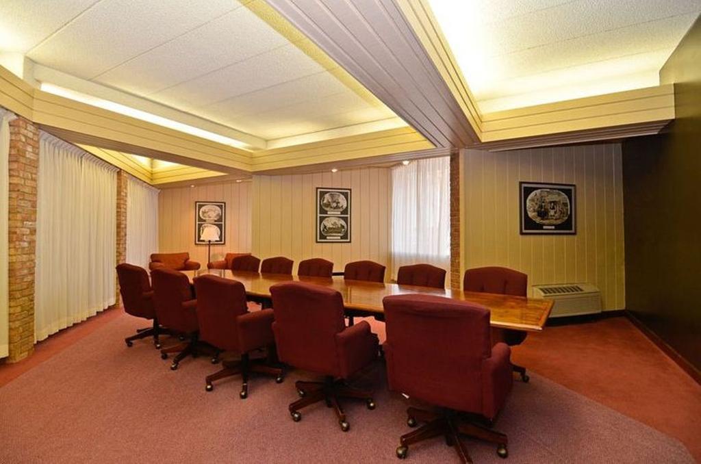 Clock Tower Resort And Conference Center - Ρόκφορντ Επιχειρήσεις φωτογραφία